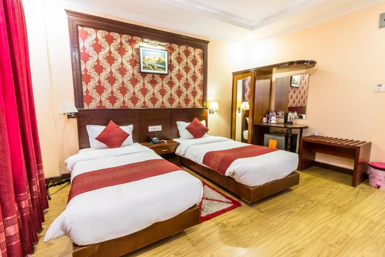 Hotel Pokhara Goodwill Екстер'єр фото