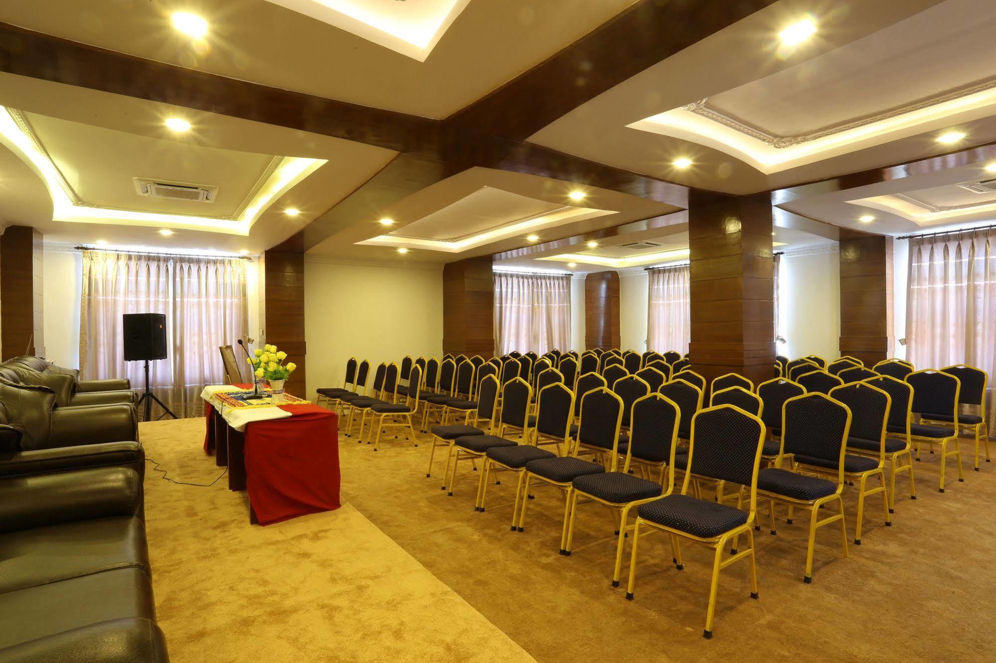 Hotel Pokhara Goodwill Екстер'єр фото